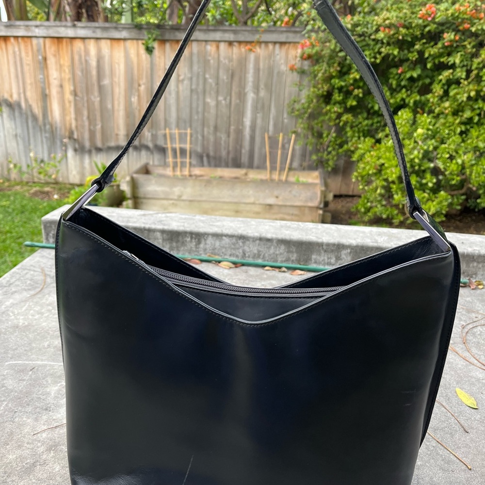 Gucci Black Leather Shoulder Bag
